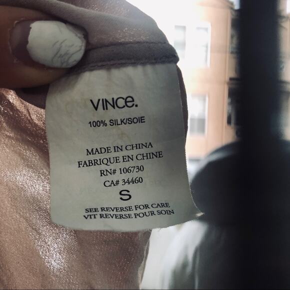 VINCE Silk Gathered Sleeve Button Blush Pink Cream Blouse VNeck Shirt Top Small - Picture 6 of 6